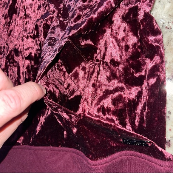 Betsey Johnson Performance Crushed Velvet Purple Funnel Neck Sweatshirt Burgundy - Picture 5 of 10
